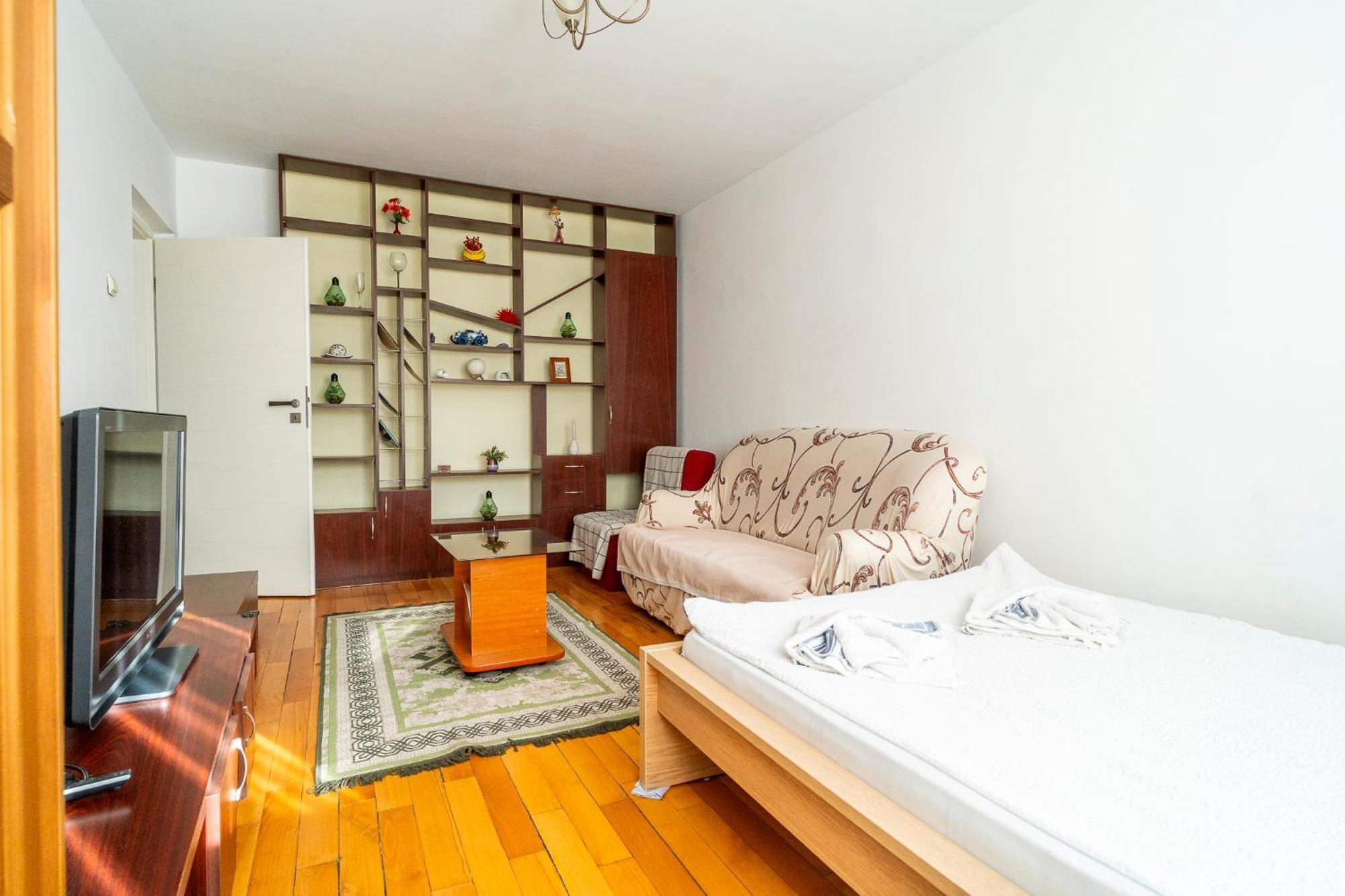 Rustic & Spacious 3Br Apartment Boekarest Buitenkant foto