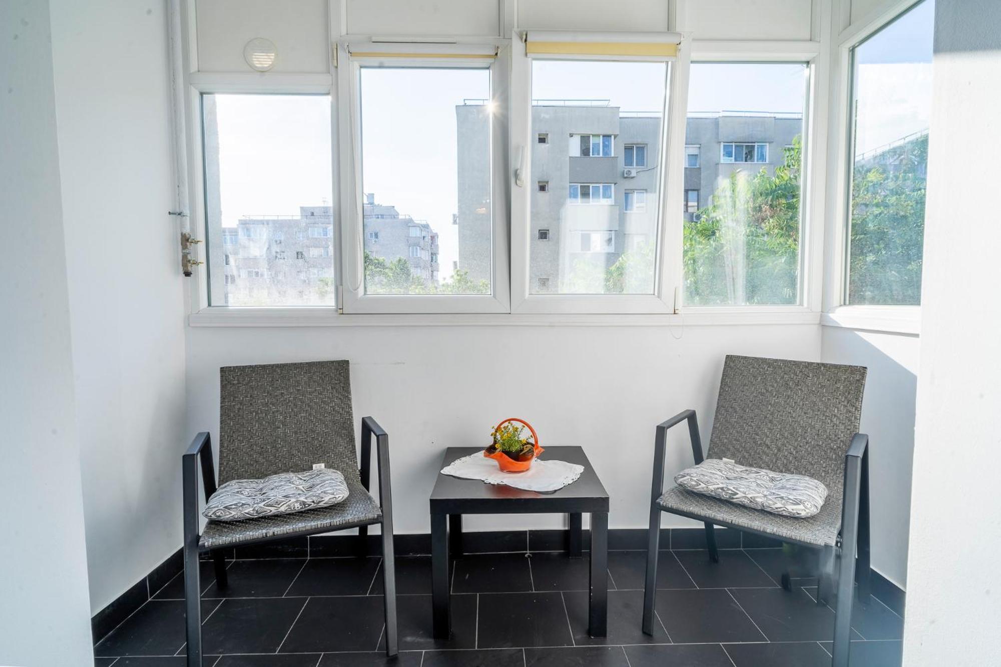 Rustic & Spacious 3Br Apartment Boekarest Buitenkant foto